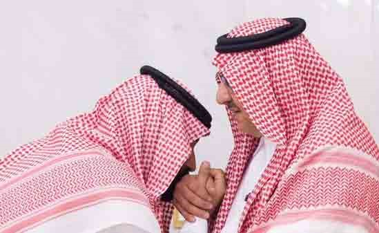 بالفيديو.. محمد بن نايف يبايع محمد بن سلمان ولياً للعهد