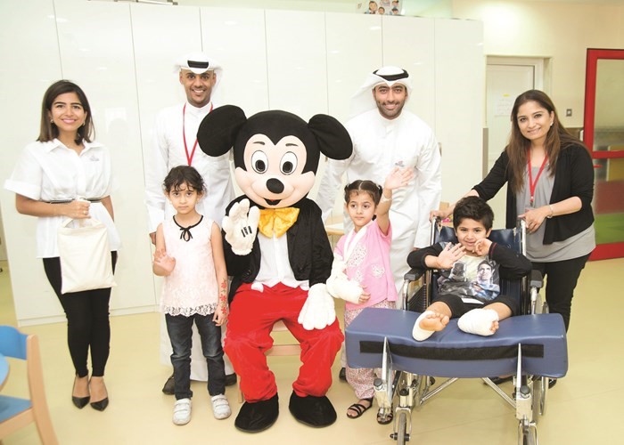 «الخليج» يحتفل بالقرقيعان مع أطفال الكويت