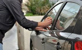 سرقة «معطلة» وتجريدها من الإطارات والإكسسوارات