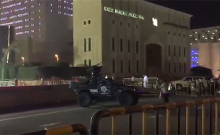 بالفيديو.. استعدادات ضخمة في محيط مسجد الدولة الكبير وتوافد أعداد هائلة لاحياء ليلة القدر