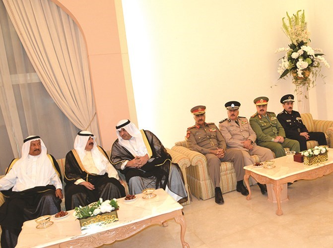 خالد الجارالله والشيخ فهد جابر المبارك والفريق ركن محمد الخضر والفريق ركن هاشم الرفاعي والفريق محمود الدوسري والفريق خالد المكراد﻿