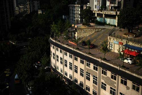 بالصور.. في الصين الشوارع فوق المباني السكنية