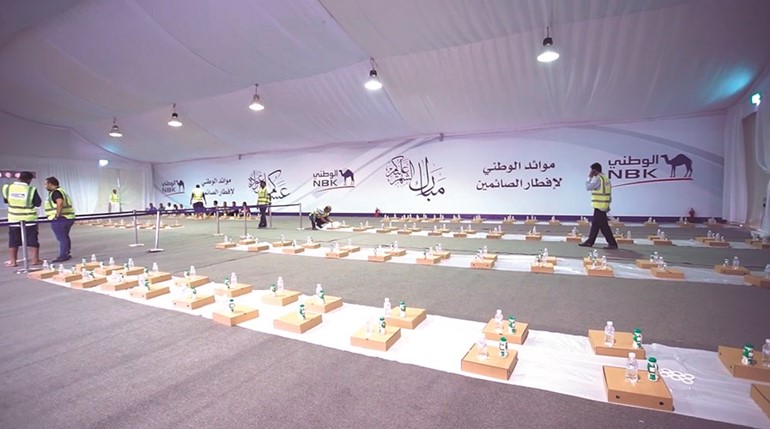 الوطني يستقبل الصائمين في خيمة موائد الخير الرمضانية﻿