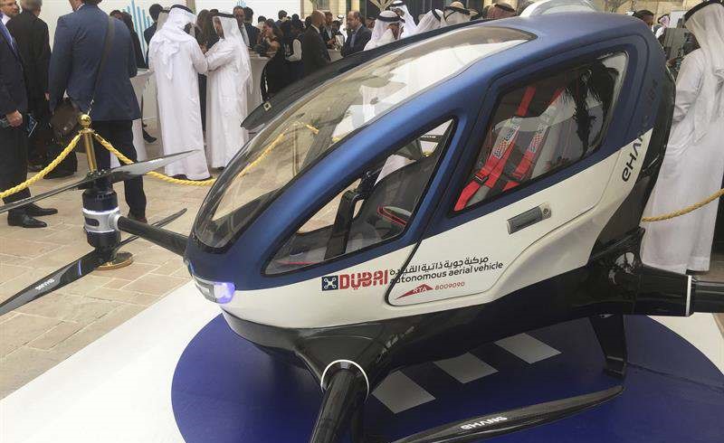 دبي تدشن أول رحلة تجريبية للتاكسي الجوي الشهر المقبل
