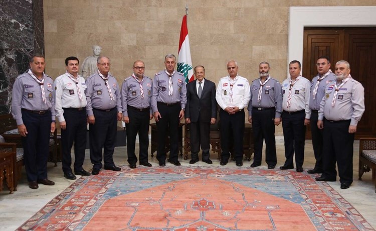 الرئيس العماد ميشال عون خلال استقباله وفد اتحاد كشاف لبنان في بعبدا(محمود الطويل)﻿