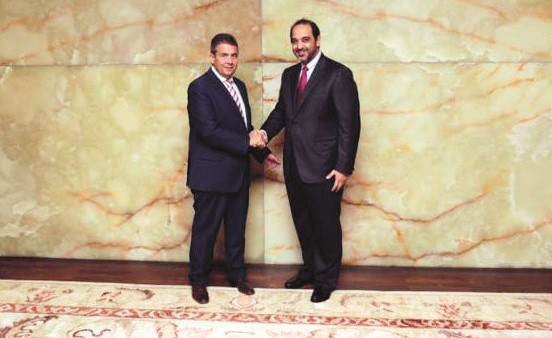 الشيخ محمد العبدالله خلال لقائه وزير الخارجية الالماني زيغمار غابرييل ﻿