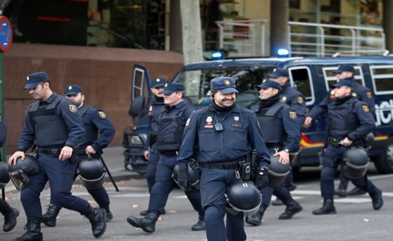 «الداخلية الإسبانية» تعتقل سورياًً للاشتباه في قتاله بصفوف «داعش»