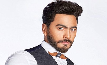 بالفيديو .. مفاجأة غريبة من تامر حسني لجمهوره.. ما فعله لا يصدق!