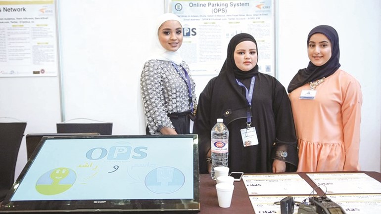 «الدولي» يرعى مشاريع تخرج طلبة الهندسة والبترول