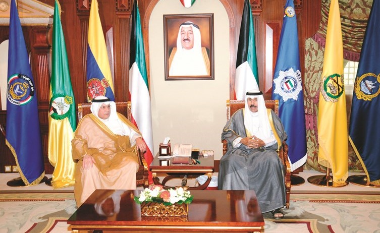 سمو ولي العهد الشيخ نواف الأحمد مستقبلا الشيخ خالد الجراح﻿