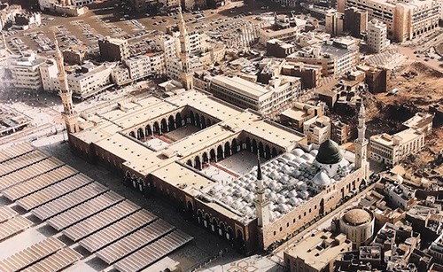 قصة 14 مرحلة عاشها المسجد النبوي منذ 14 قرنا
