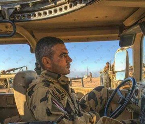 بالفيديو.. " الأنباء " تنشر قصيدة الشهيد المصري " أحمد المنسي.. ورد فعل ابنه ذي الـ9 أعوام !
