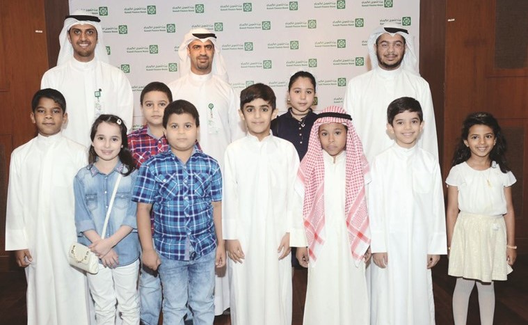 صورة جماعية للفائزين مع مسؤولي «بيتك »