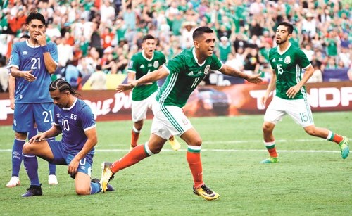 أبطال «الكأس الذهبية» يتخطون السلفادور