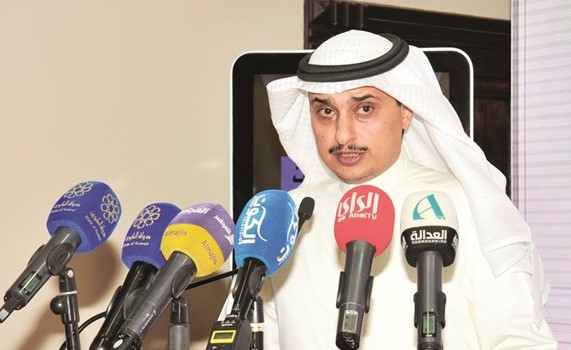 م. أحمد المنفوحي يقدم عرضا مرئيا للنظام الإلكتروني ﻿