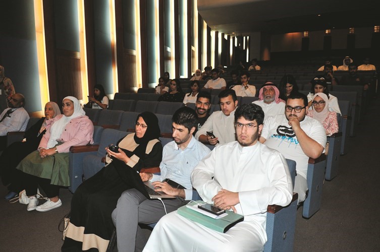 طلبة البعثات الخارجية﻿