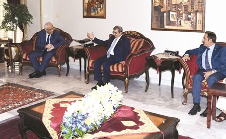 السفير العراقي علاء الهاشمي والسفير المصري ياسر عاطف ورئيس البعثة اللبنانية ماهر خير (ريليش كومار)﻿