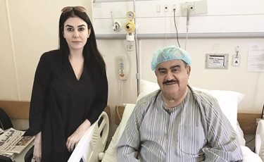 د. أفراح الصراف تطمئن على صحة ثابت المهنا﻿
