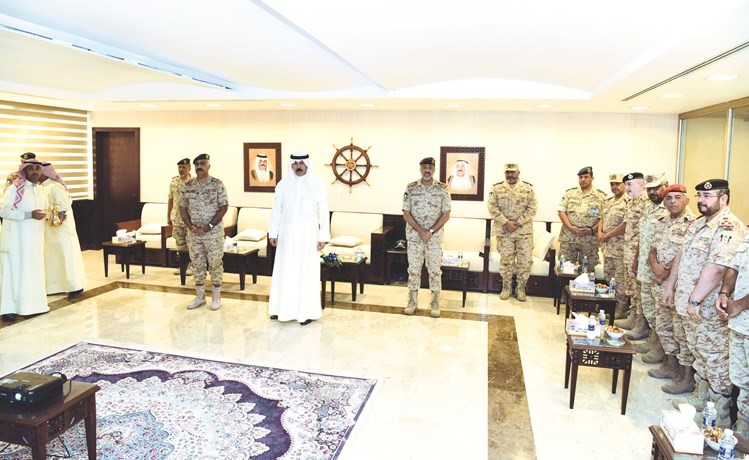 الشيخ محمد الخالد والفريق الركن محمد الخضر والفريق الركن الشيخ عبدالله النواف واللواء الركن الشيخ خالد الصباح واللواء الركن طيار عبدالله الفودري﻿