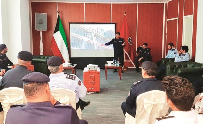 اللواء جمال البليهيص يستعرض حرائق المباني قيد الإنشاء﻿