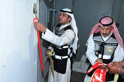 البلدية : مصادرة وإتلاف 5 طن من المواد الغذائية منتهية الصلاحية