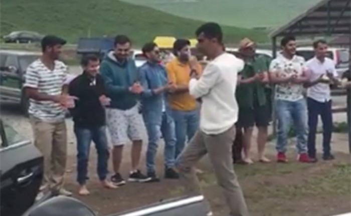 بالفيديو.. خليجيون يقضون اجازتهم الصيفية في جورجيا ويؤدون الشيلات على وقع الشواء
