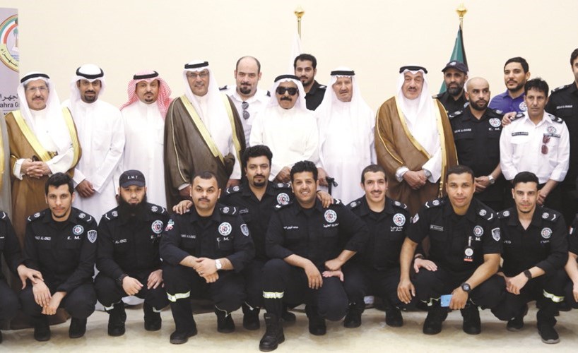 لقطة تذكارية خلال تكريم الطوارئ الطبية في الجهراء﻿