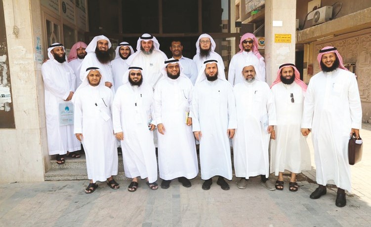 لقطة جماعية لضيوف اللجنة﻿