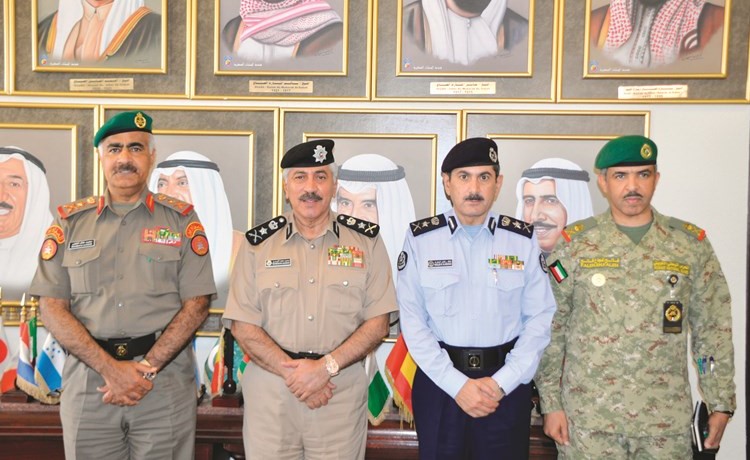 الفريق الركن محمد الخضر والفريق محمود الدوسري والفريق خالد المكراد واللواء الركن فالح شجاع﻿