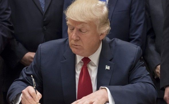 إيران ترد على العقوبات الأميركية الجديدة: الانسحاب من  الاتفاق النووي حال استمرار الانتهاكات