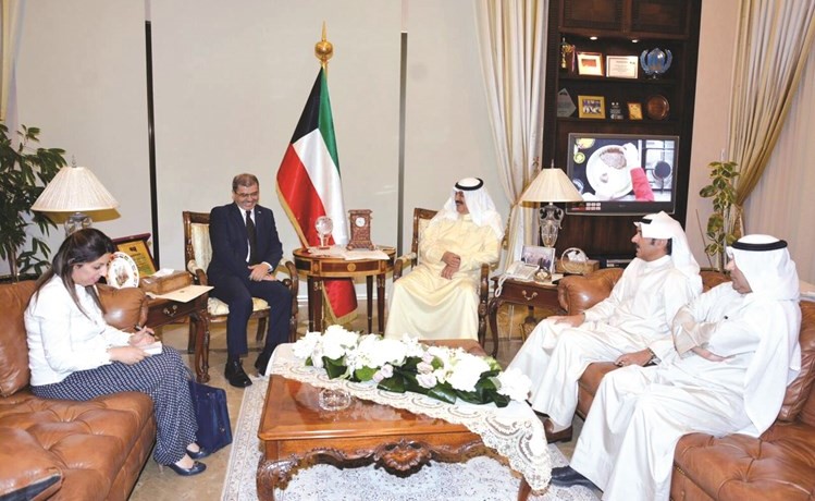 خالد الجارالله مستقبلا سفير العراق علاء الهاشمي ﻿