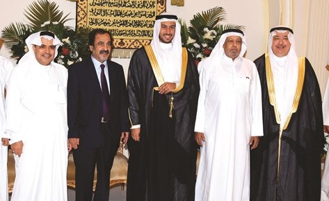 م.عبداللطيف الدخيل وم.حيدر الجزاف يباركان ﻿