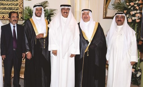 عبداللطيف دشتي ود.علي المضف يهنئان ﻿