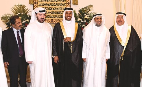 م.عبدالرحمن المطوع وحمد الغريب يقدمان التهاني ﻿