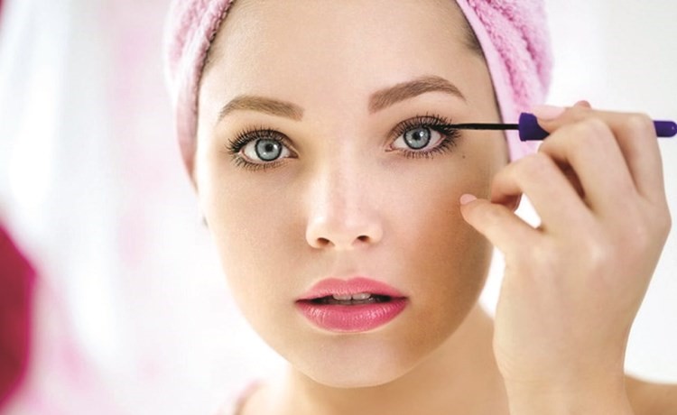 طرق ونصائح لوضع المكياج بطريقه صحيحة