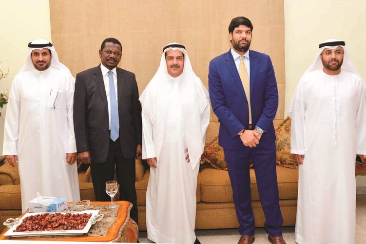نايف شرار متوسطا المهدي الرامي وأحمد الكعبي وحسن يوسف ومحمد حمدان المطيري(شانافاس قاسم)﻿