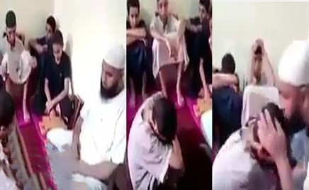 بالفيديو.. طفل ينهار باكيًا في ختام حفظه للقرآن
