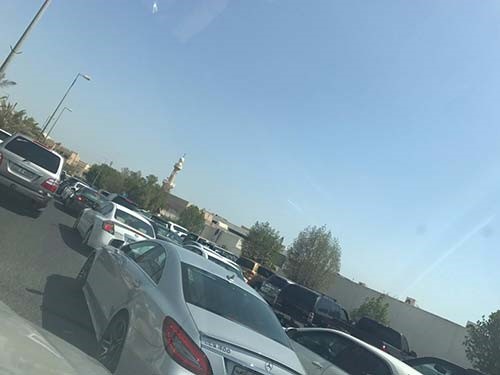 بالفيديو والصور.. ازدحام في اروقة «التطبيقي» لتقديم التظلمات من نسب القبول.. والهيئة: رفعنا النسب لمحدودية المقاعد