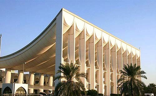 الدقباسي : الحكومة أطلعتنا على الشأن الخارجي والدفاع والأمن ونحن اليوم صف واحد
