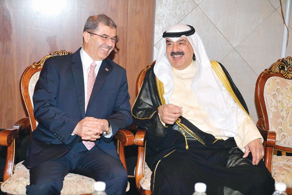 خالد الجارالله والسفير العراقي علاء الهاشمي خلال الحفل    (قاسم باشا)