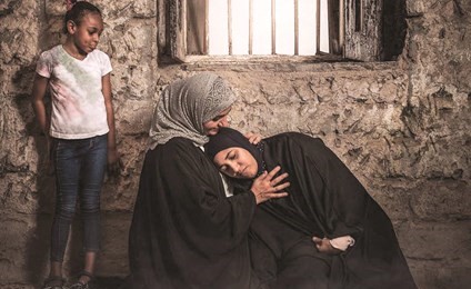 «نساء من بلدي» يوثق نضال المرأة الكويتية في محنة الاحتلال