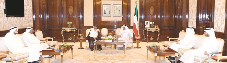 سمو رئيس الوزراء الشيخ جابر المبارك خلال استقباله رئيس وأعضاء مجلس إدارة جمعية الإصلاح الاجتماعي﻿