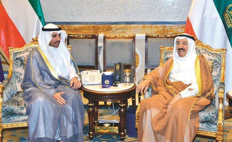صاحب السمو الأمير الشيخ صباح الأحمد مستقبلا مرزوق الغانم﻿