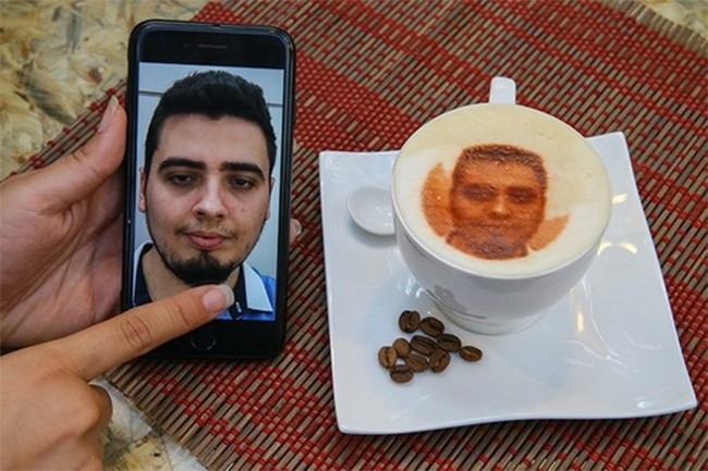في تركيا.. اطبع صورة من تحب على فنجان قهوته الصباحية