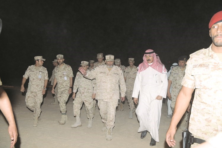 الشيخ محمد الخالد خلال جولته التفقدية على قوة واجب صباح﻿