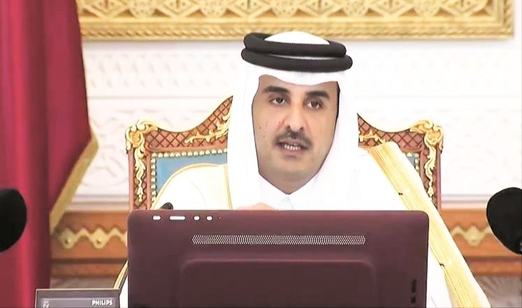 صاحب السمو الشيخ تميم بن حمد آل ثاني مترئسا جلسة مجلس الوزراء أمس الاول(الجزيرة.نت)﻿