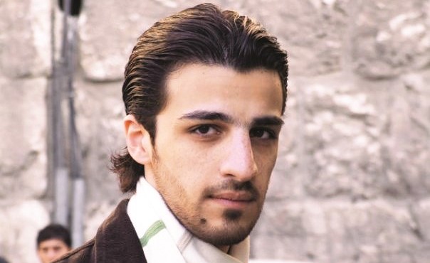 علي الحسيني لـ «الأنباء»: لست «مهرجاً».. ولا أستطيع أن أرمي كرامتي في الزبالة!
