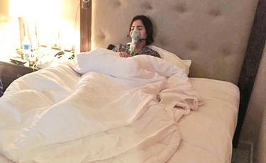 شيرين عبدالوهاب بجهاز التنفس عقب الحفل﻿