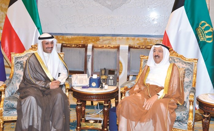 صاحب السمو الأمير الشيخ صباح الأحمد مستقبلا مرزوق الغانم﻿
