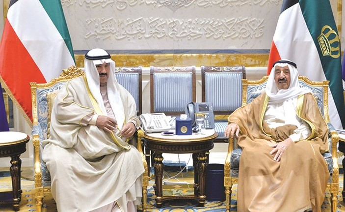صاحب السمو الأمير الشيخ صباح الأحمد مستقبلا سمو الشيخ ناصر المحمد﻿
